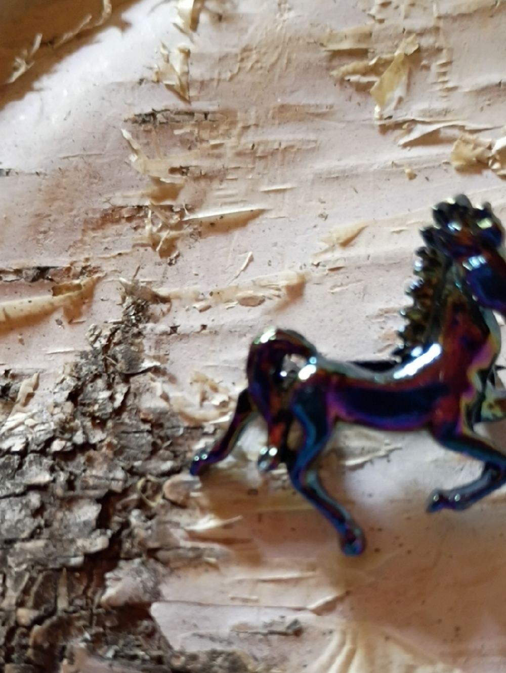 Iridescent Rainbow Metallic Horse Pin - Picture 5 of 7